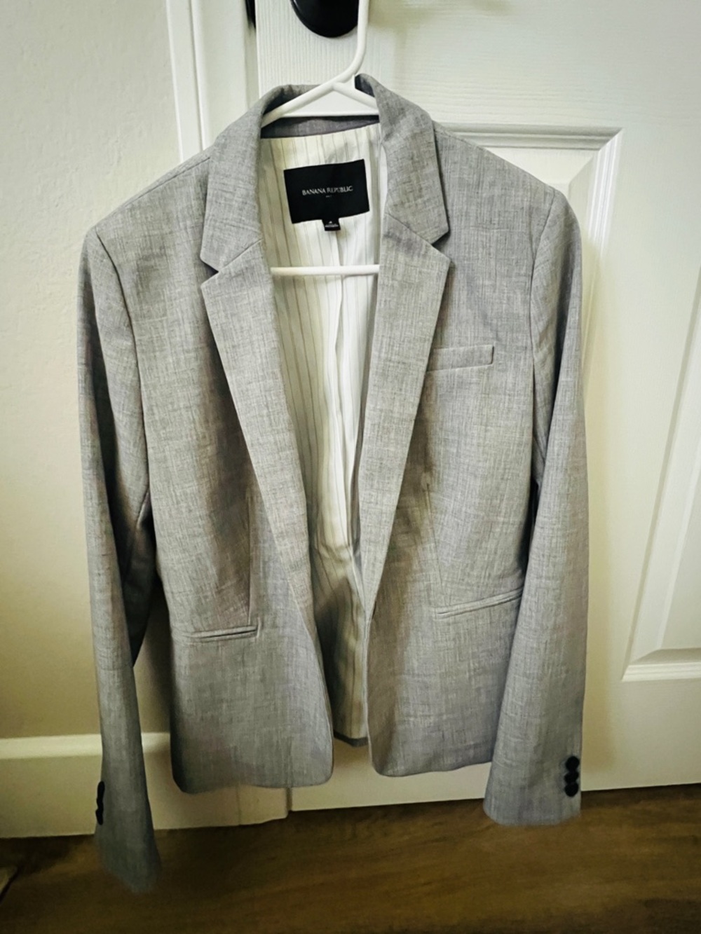 Banana Republic Light Gray Women's Blazer - Slim Single-Breasted